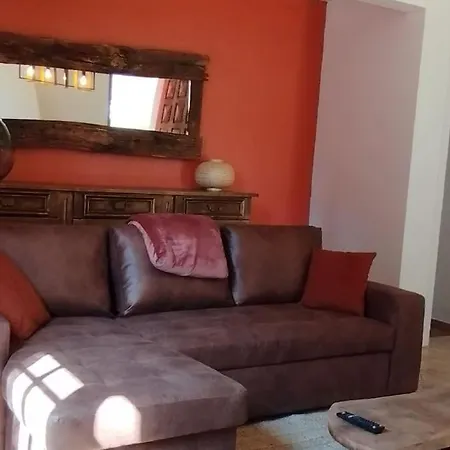 Rez De Maison/jacuzzi Prive/patio Fleuri *