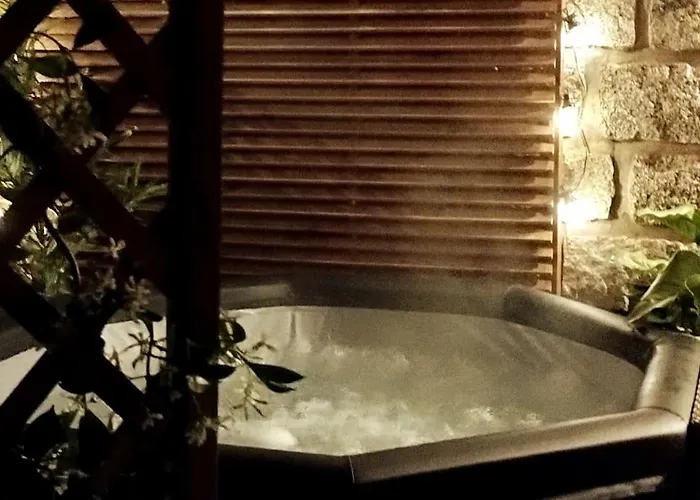 Rez De Maison/jacuzzi Prive/patio Fleuri Olivese